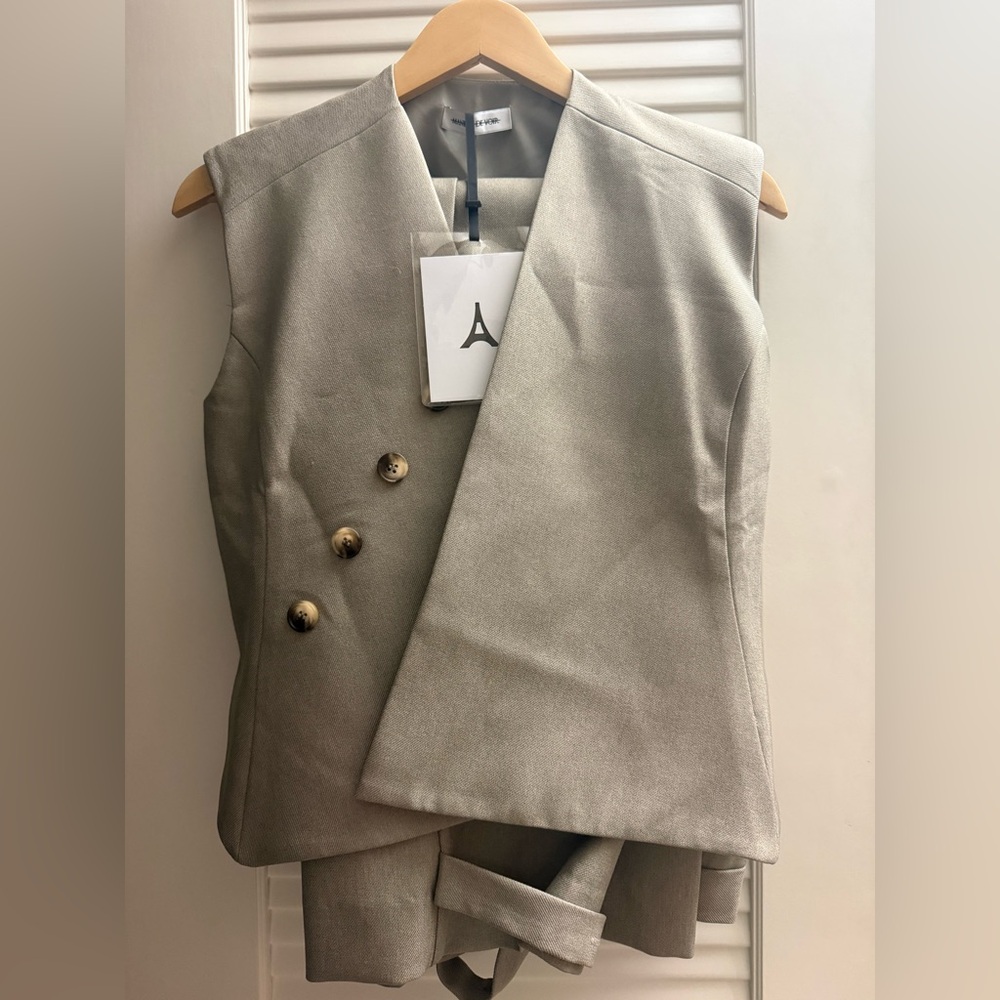 Tailored Wrap Waistcoat - Beige - Picture 6 of 6